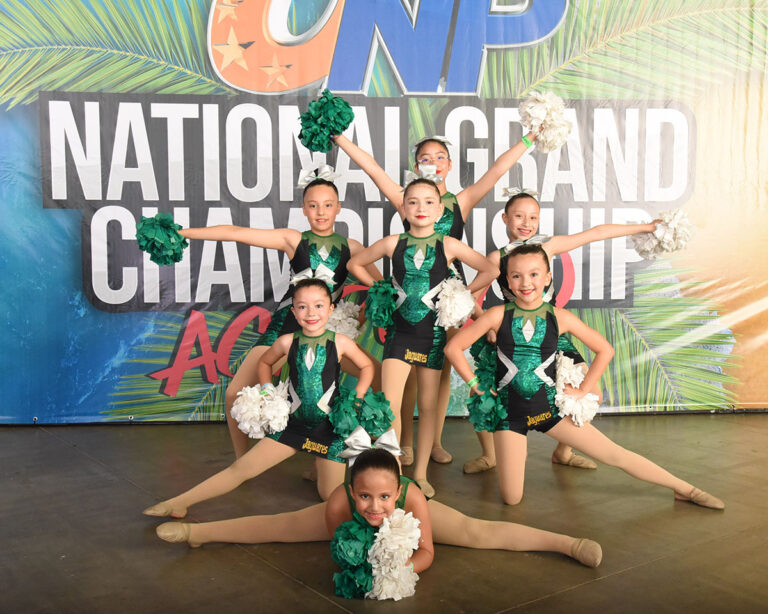 Equipo de porras gana tercer lugar en concurso nacional